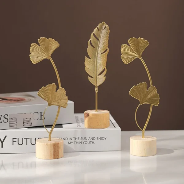 Figurines miniatures de feuille de Ginkgo dorée, Statue en bois pour salon, Table, bureau, accessoires de décoration pour la maison, ornement nordique